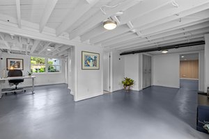  Photo 37