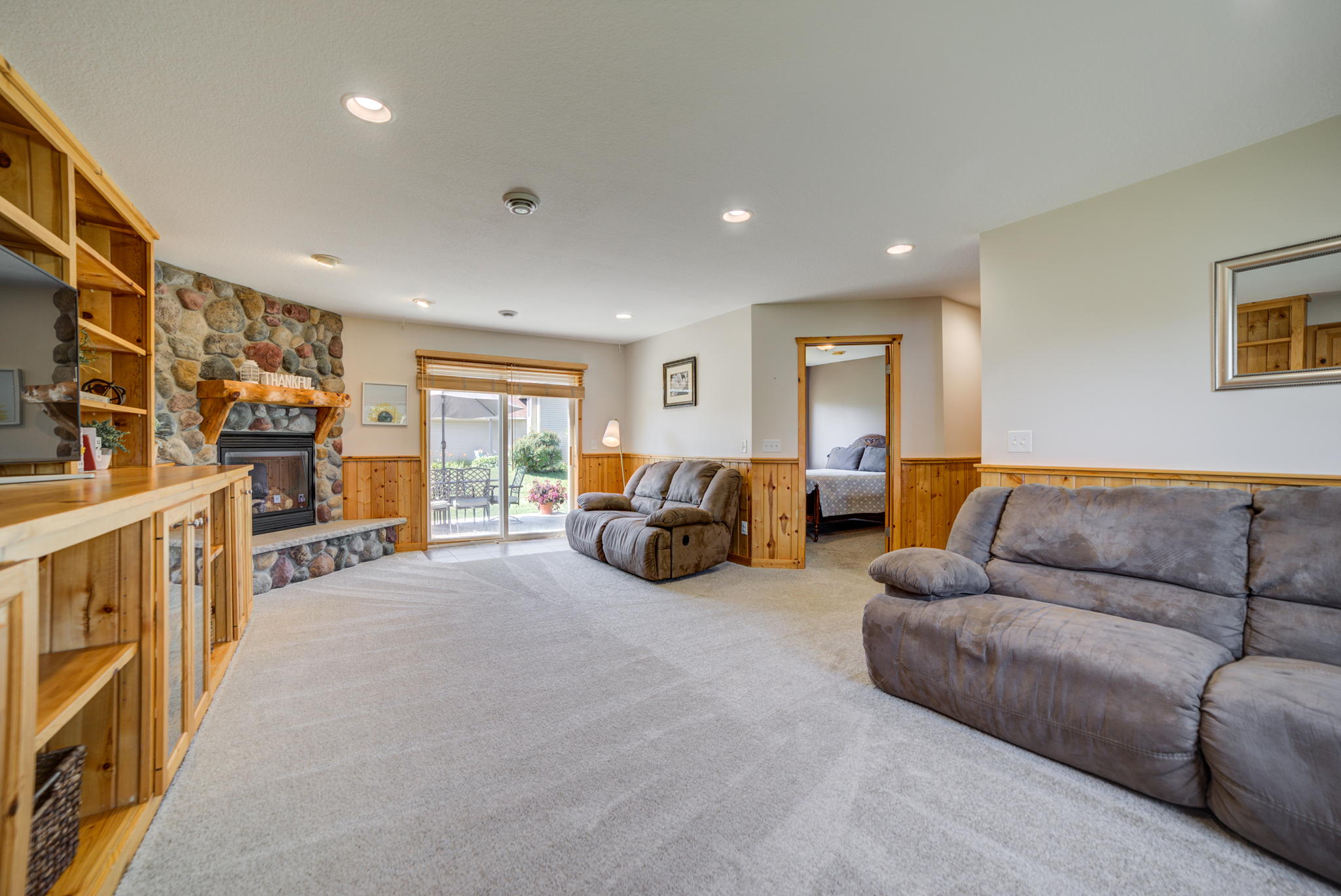 23 FamilyRoom