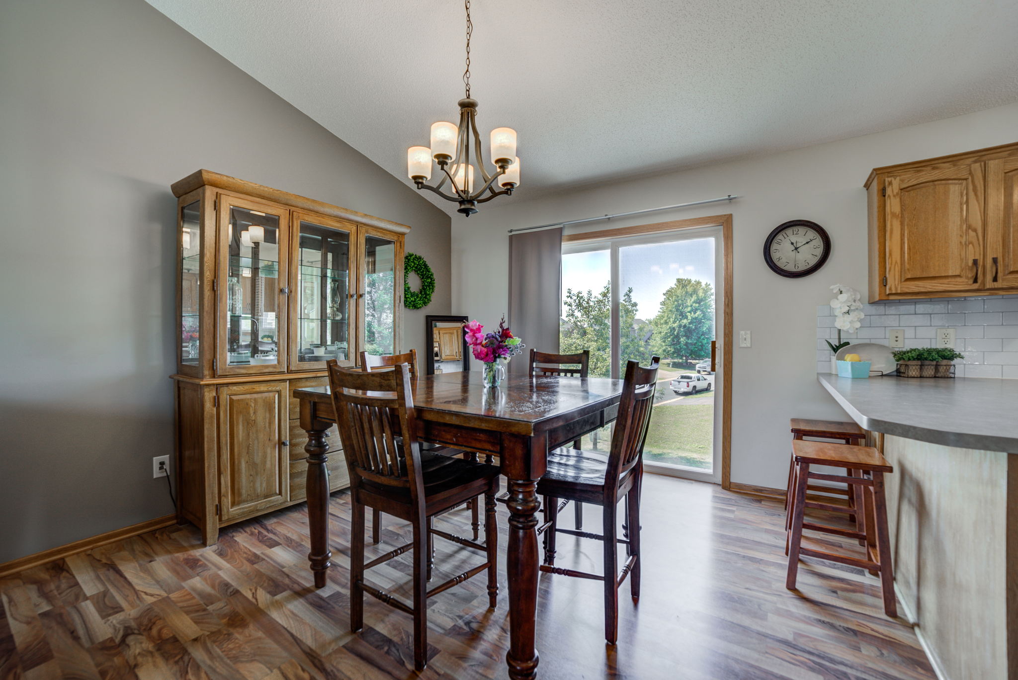 9 DiningRoom