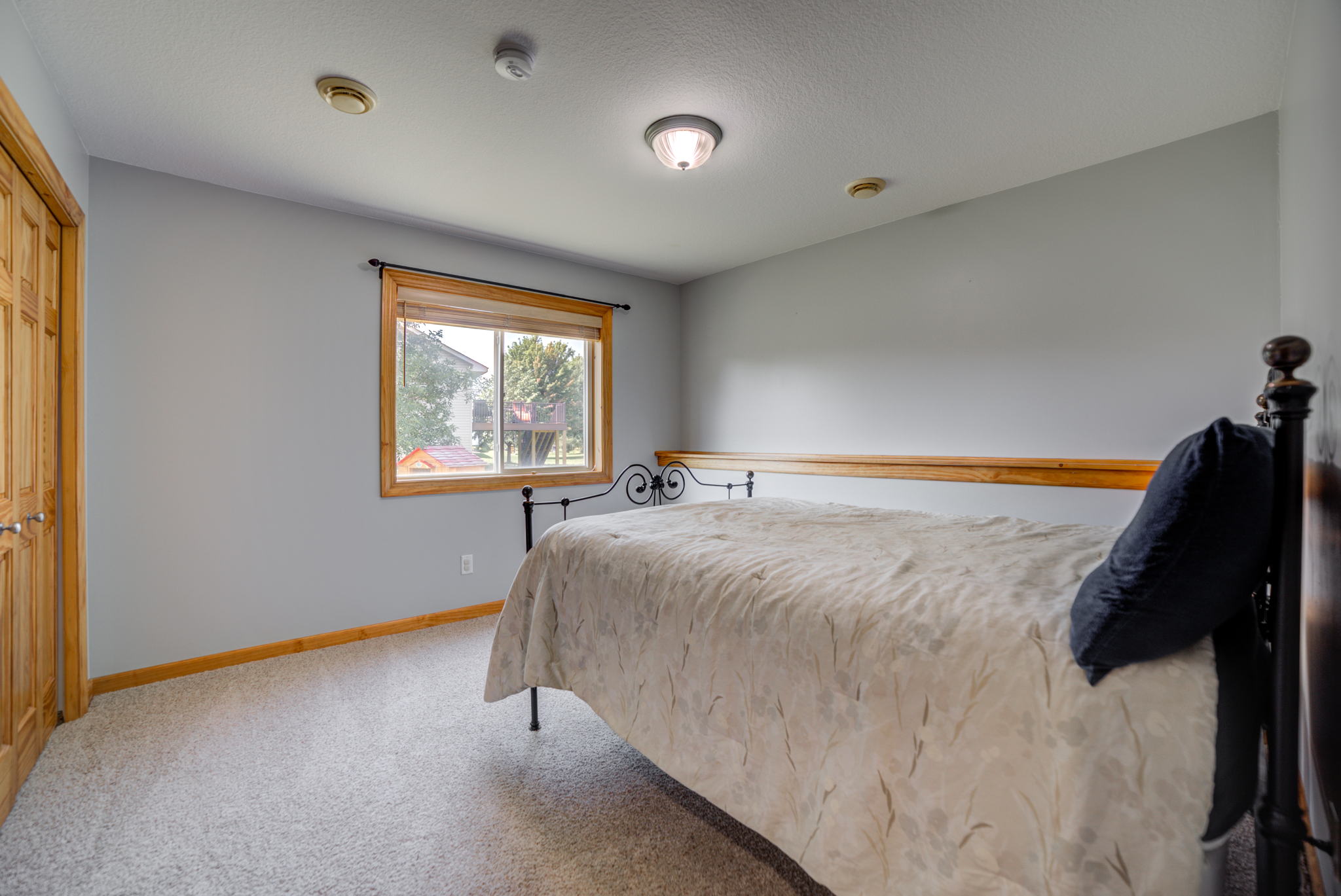 28 Bedroom4