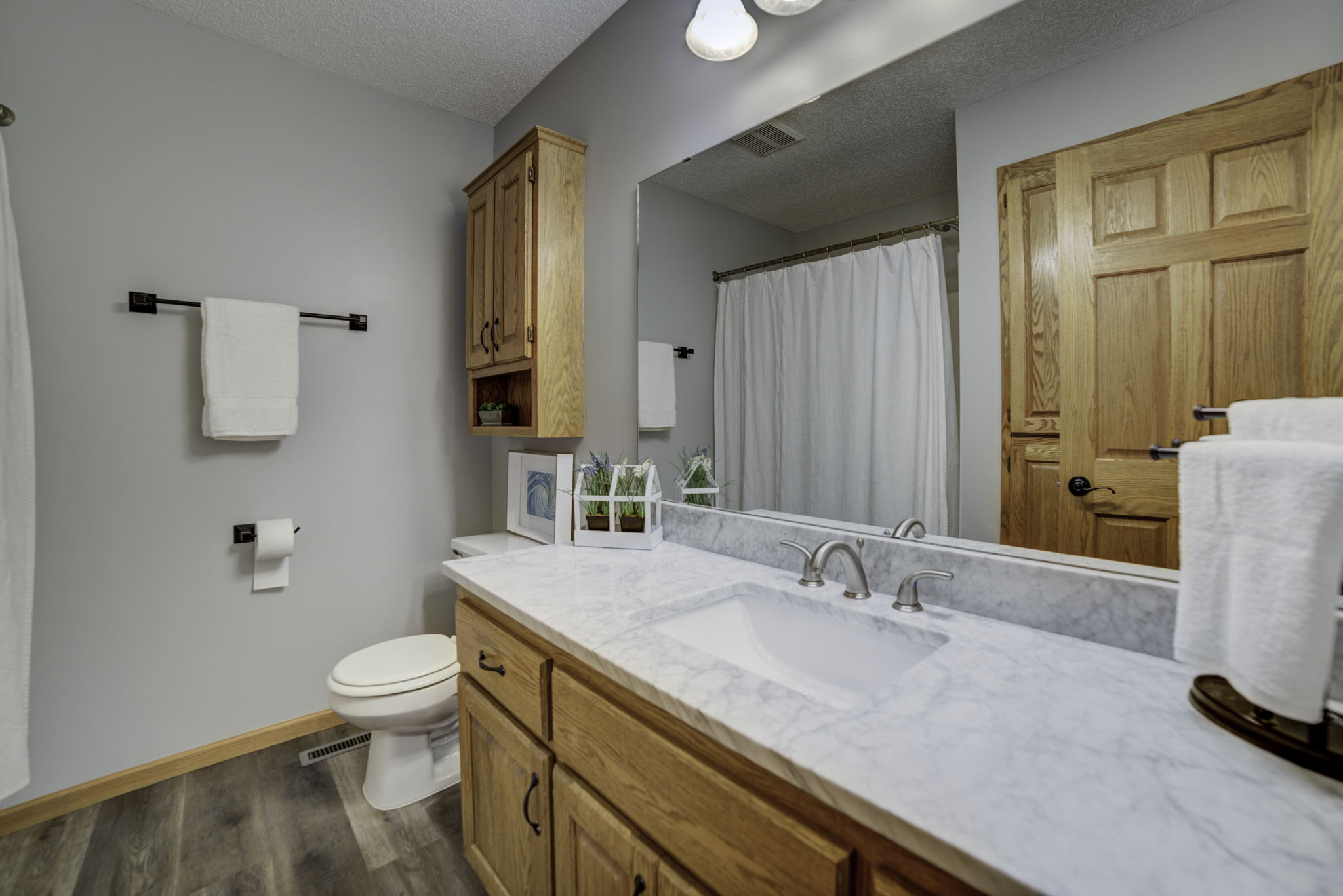 14 Bathroom1