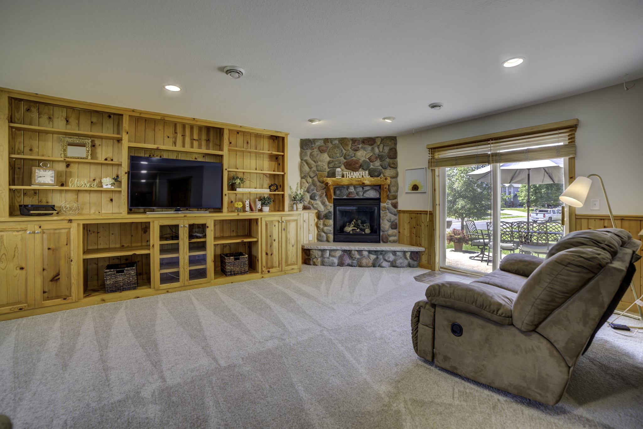 21 FamilyRoom