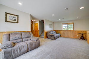 24 FamilyRoom