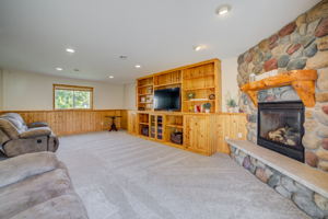 25 FamilyRoom