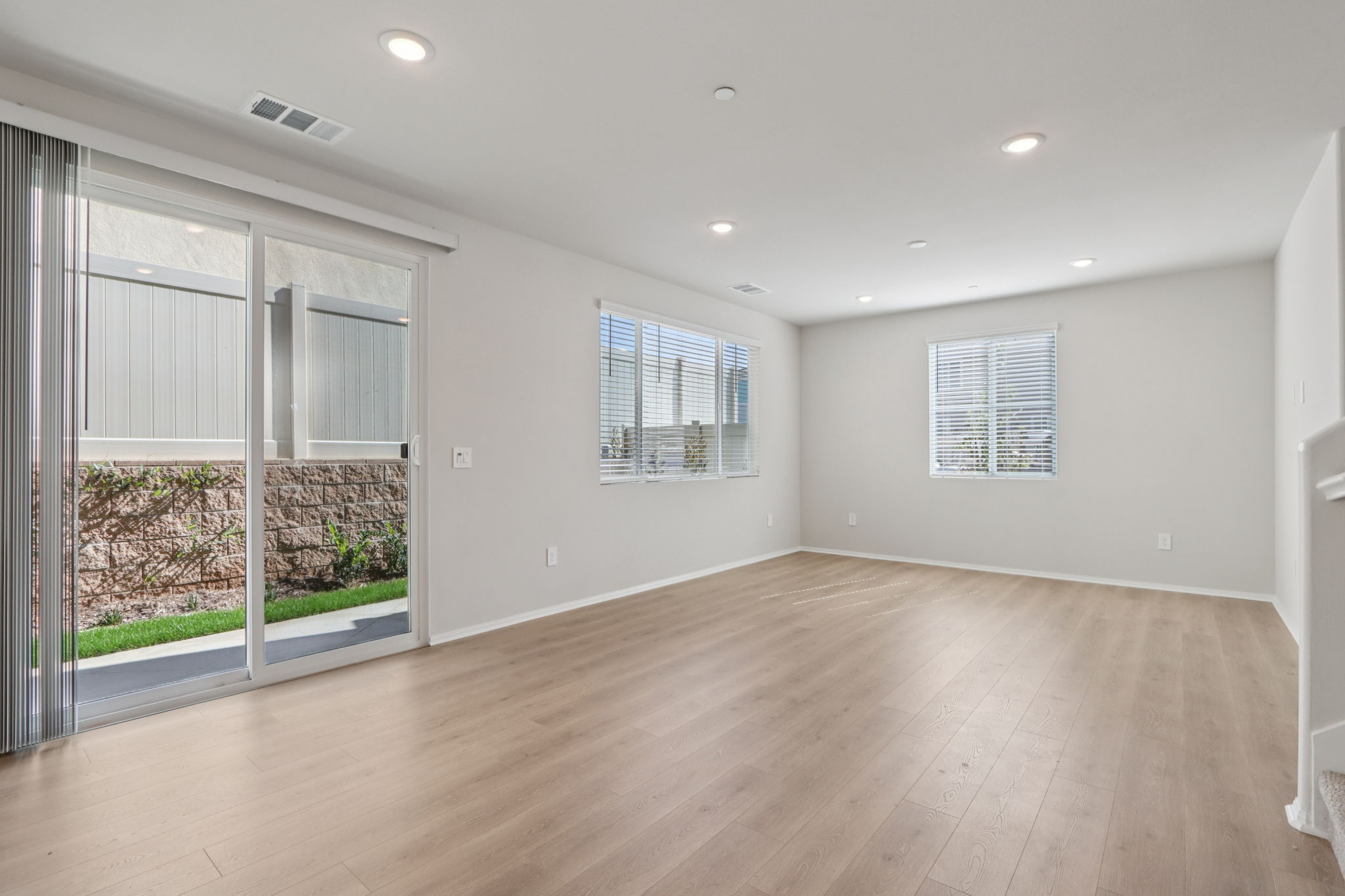 So Cal - Willow at Live Oak - 1110 Tropic Ct Redlands CA 92374 - 011