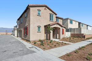So Cal - Willow at Live Oak - 1110 Tropic Ct Redlands CA 92374 - 001