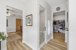 Primary Bathroom 4