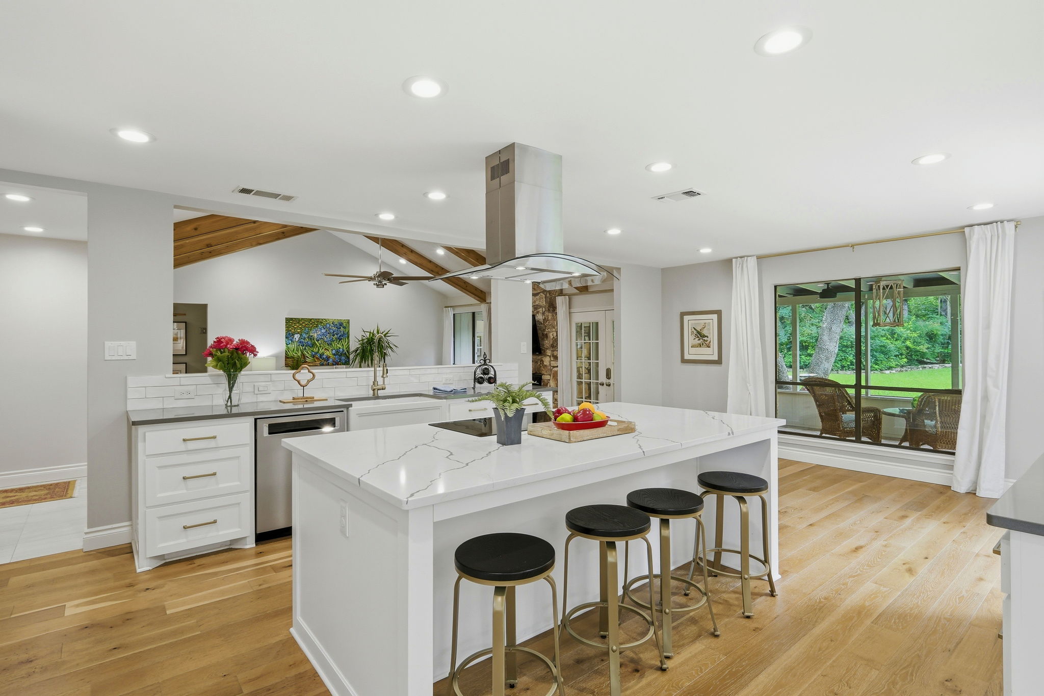 Kitchen/Dining