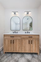 Master Bathroom1c