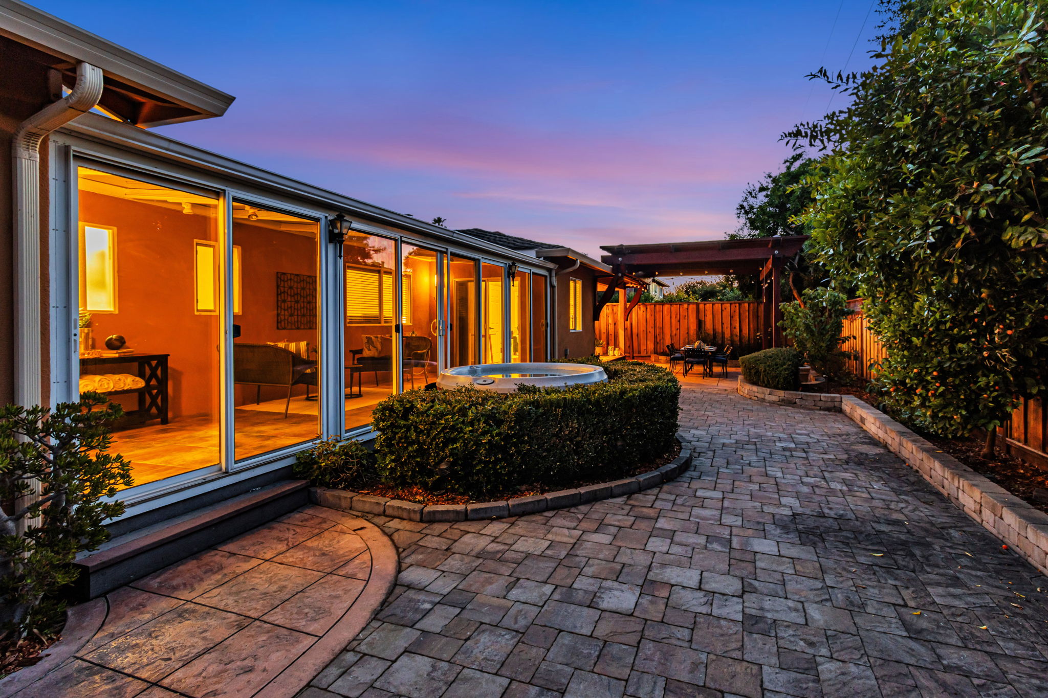 040_TWILIGHT_ 1111 Arnott Way
