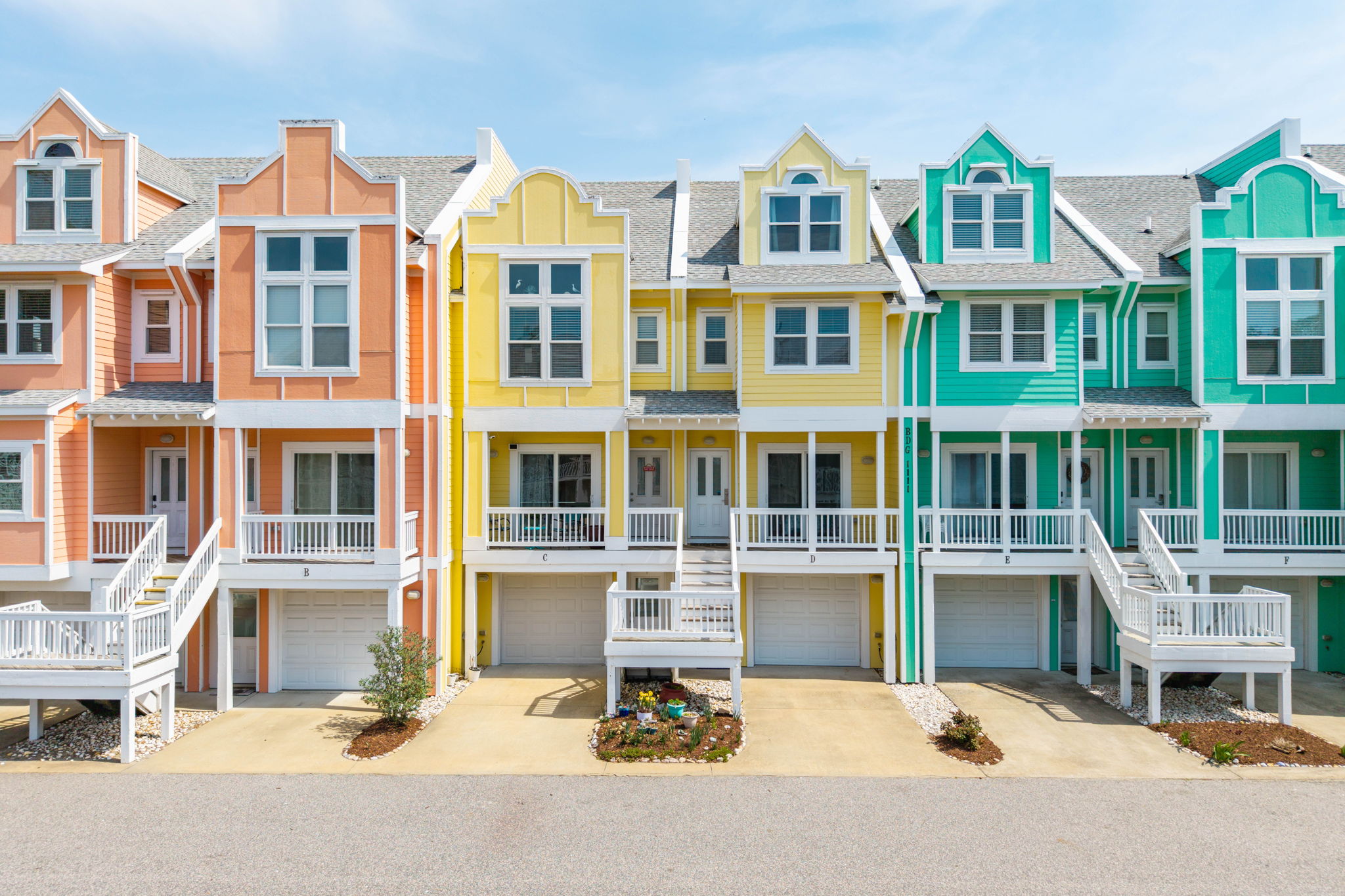 1111-D-Cambridge-Rd-Front-Exterior-V2