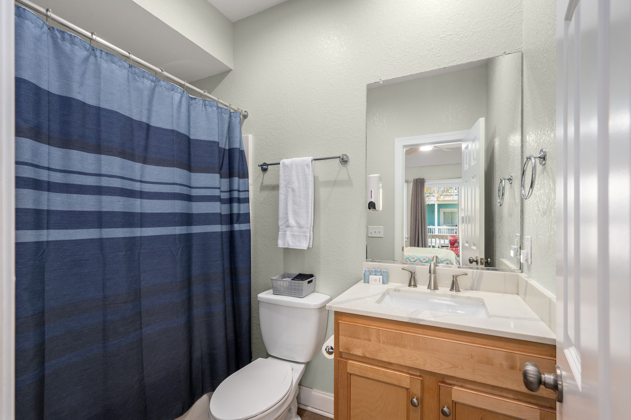 1111-D-Cambridge-L2-BR2-Private-Bath