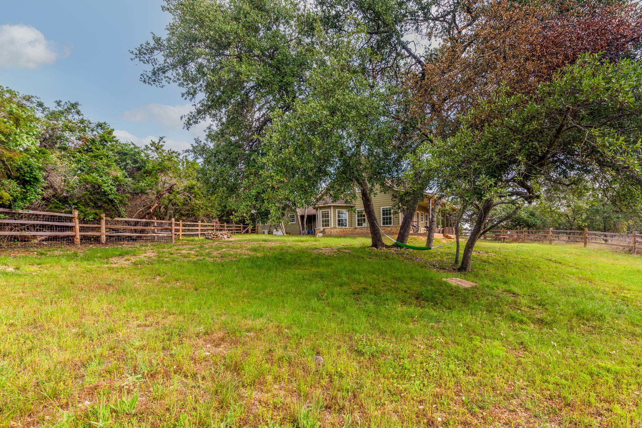 1.4 acres of hill country living!
