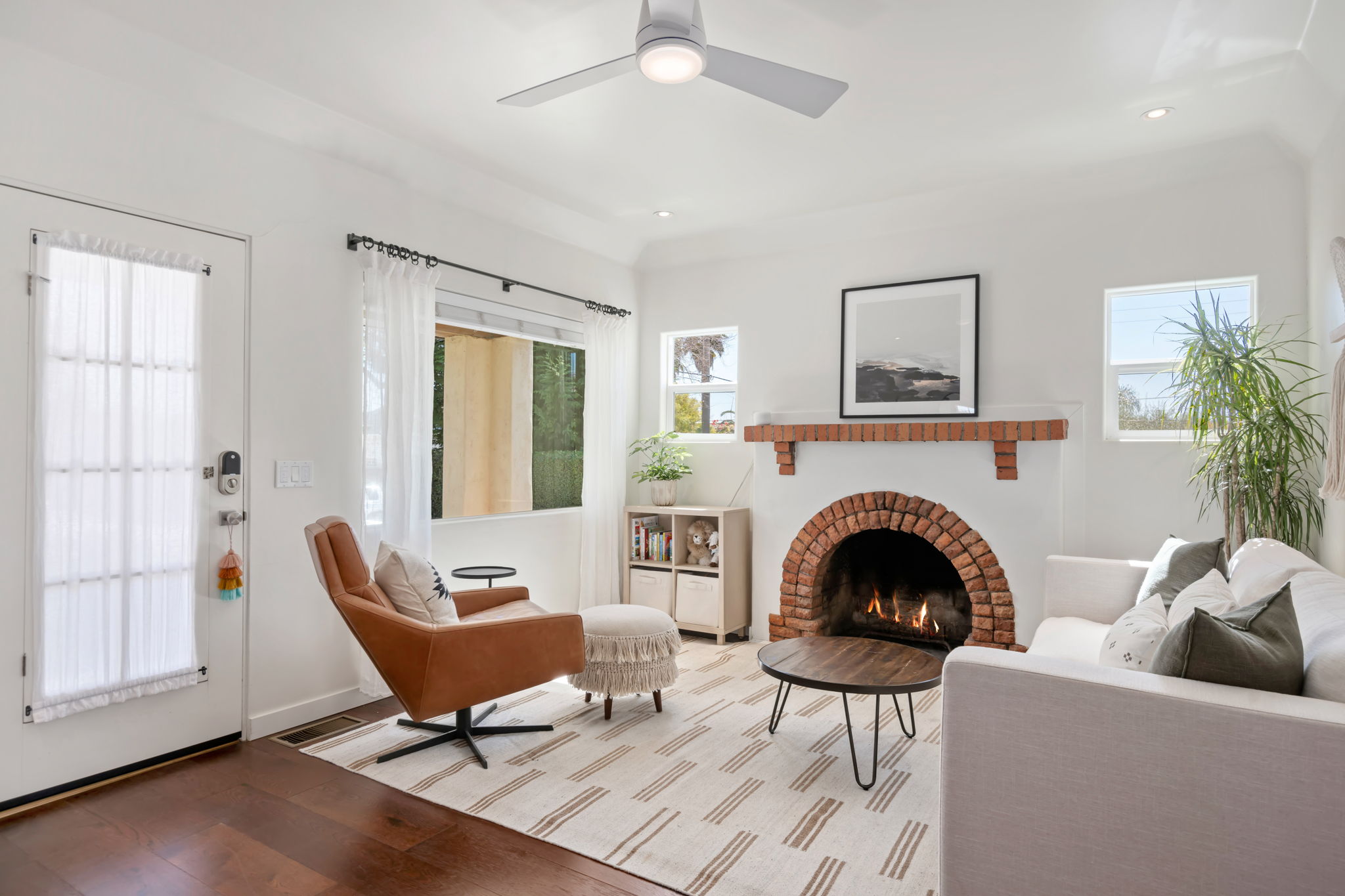 04 - Living Room