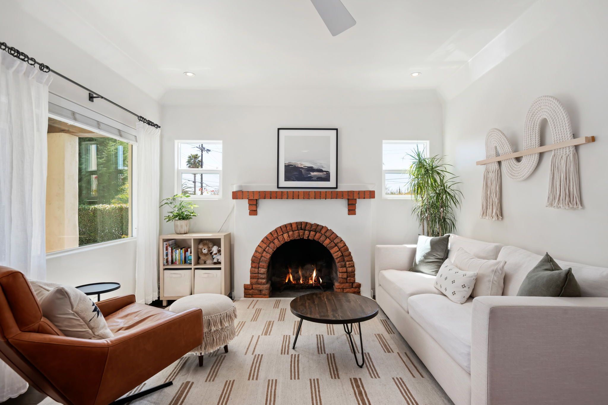 05 - Living Room