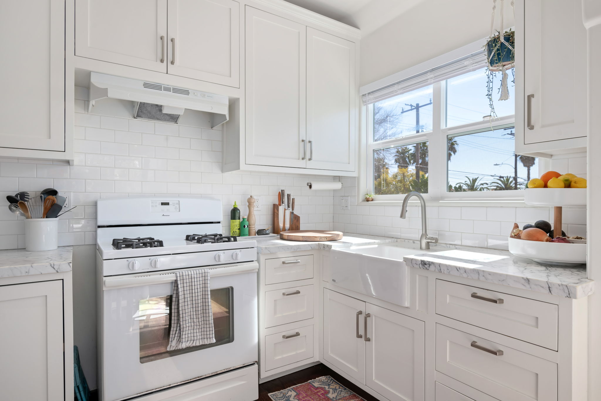 09 - Kitchen