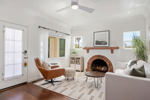 04 - Living Room