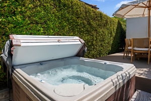 25-Hot Tub