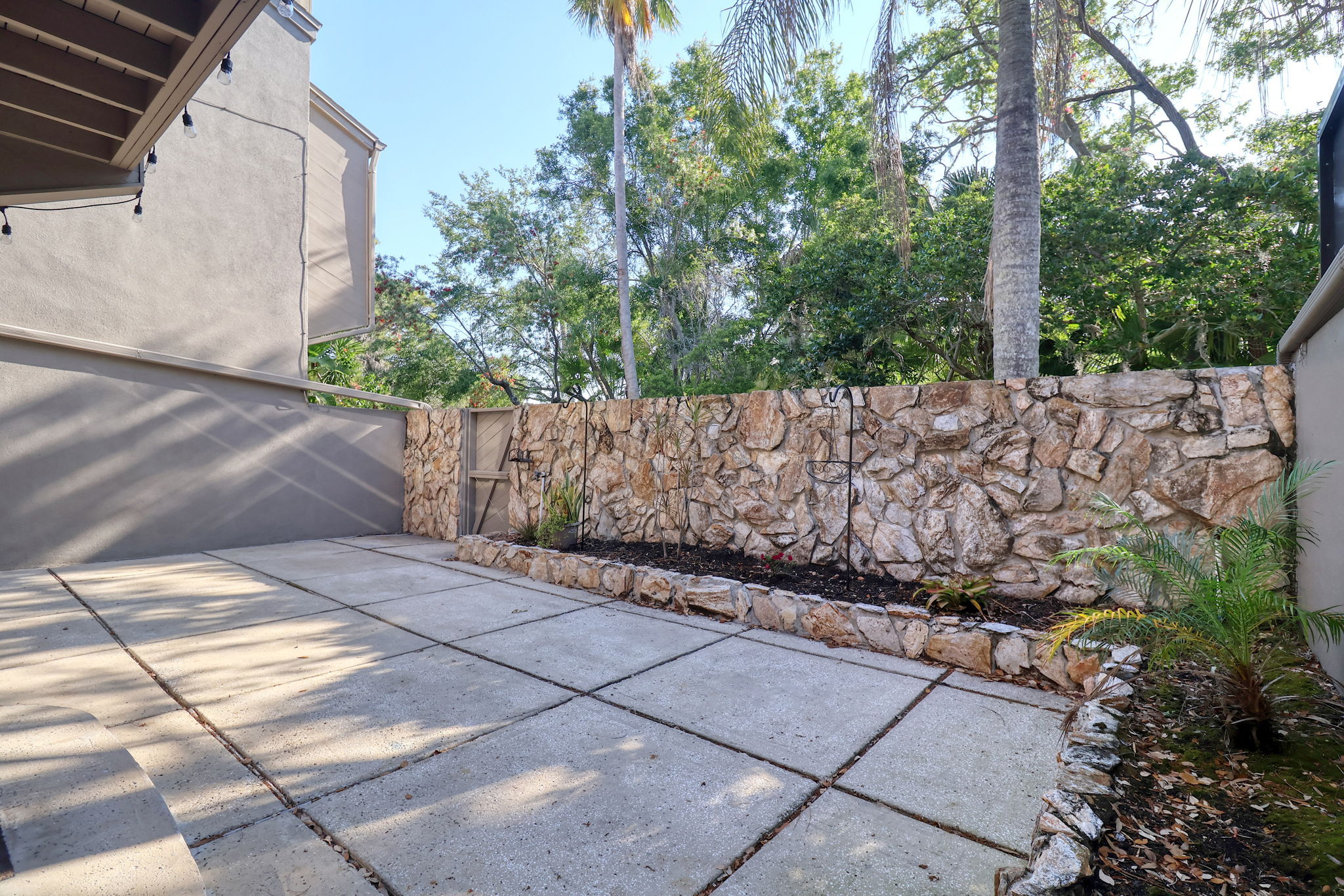 Gorgeous Stone Veneer Fence