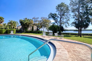 Easily Walk to the Pool