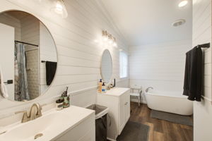 14 Main BR En Suite A