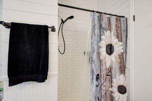 16 Main BR En Suite C