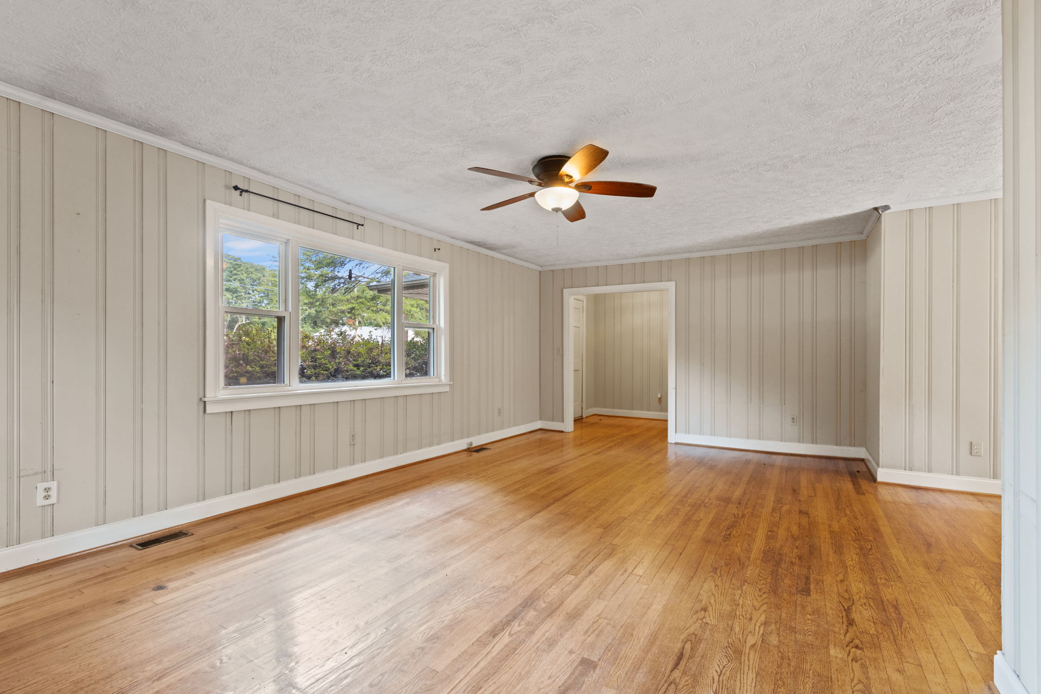 1111 Roper Mountain Rd, Greenville, SC 29615, USA Photo 6