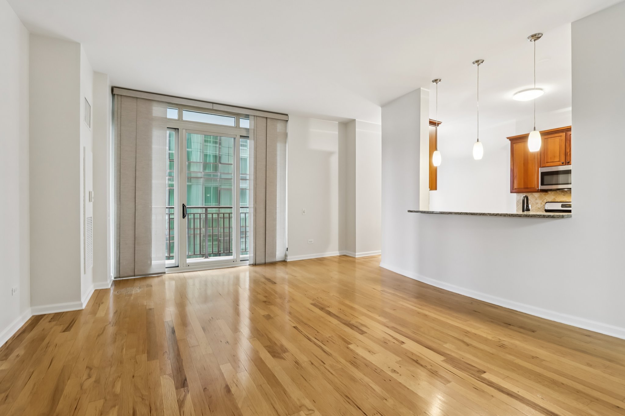 S Wabash Ave 2601-S2108-007.jpg