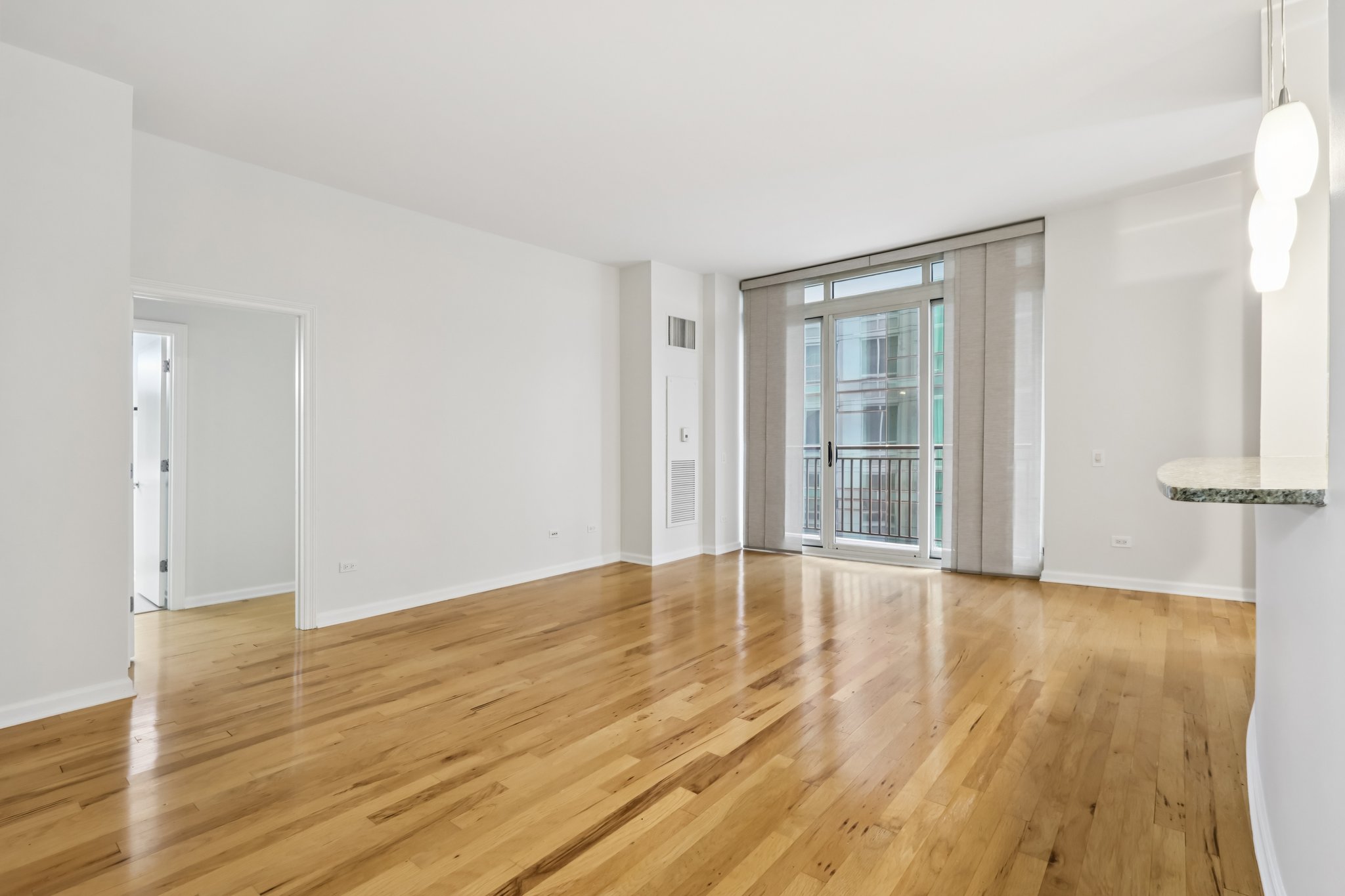 S Wabash Ave 2601-S2108-008.jpg