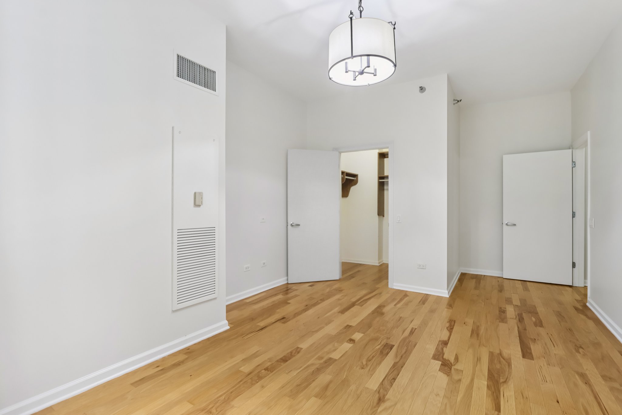 S Wabash Ave 2601-S2108-017.jpg