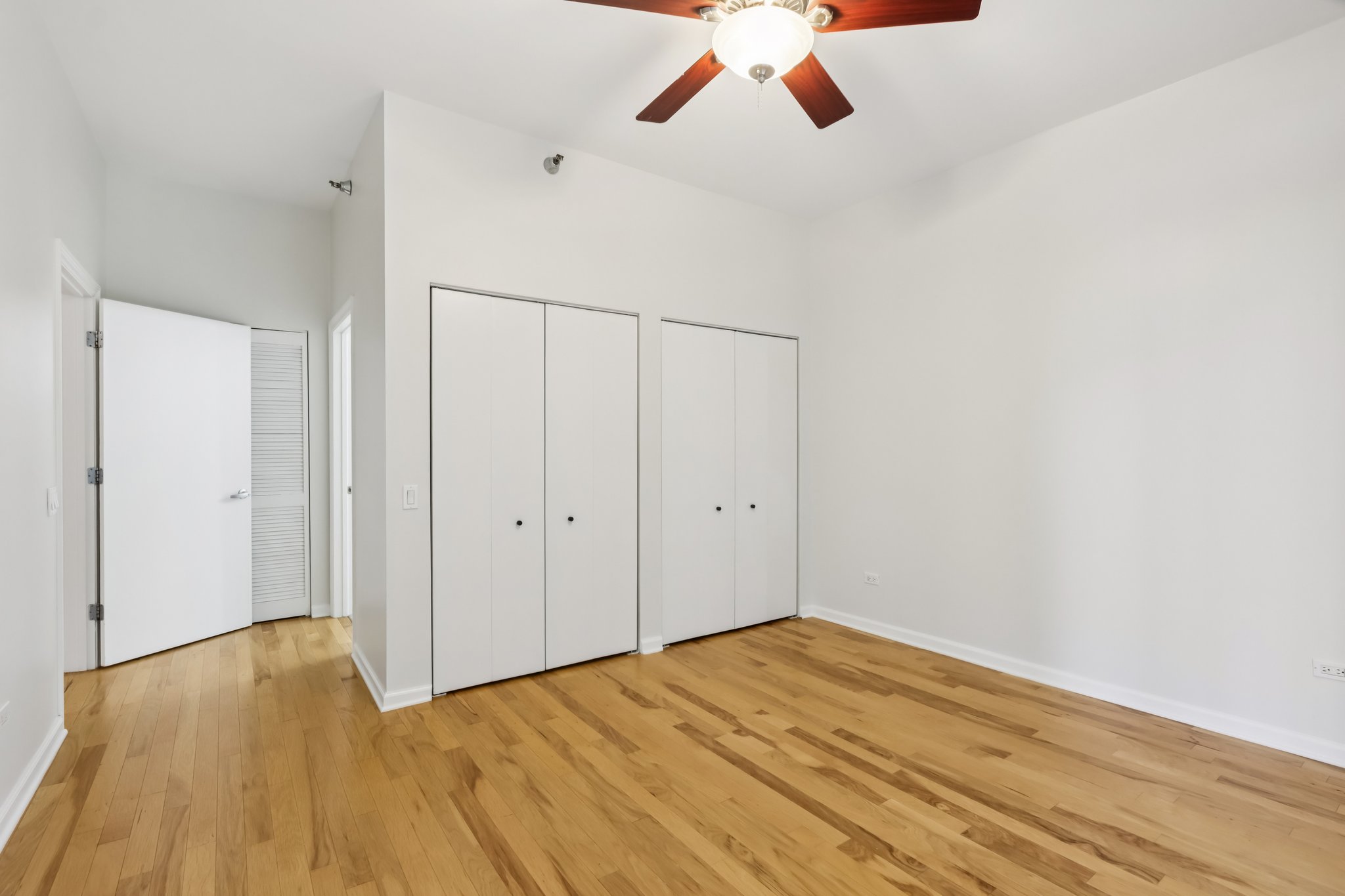 S Wabash Ave 2601-S2108-022.jpg