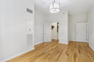 S Wabash Ave 2601-S2108-017.jpg