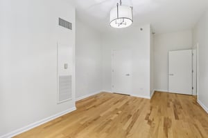 S Wabash Ave 2601-S2108-018.jpg