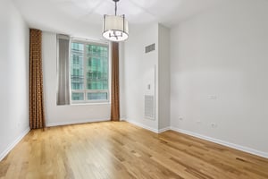S Wabash Ave 2601-S2108-019.jpg