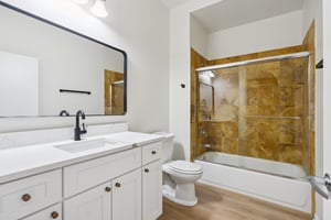 S Wabash Ave 2601-S2108-028.jpg
