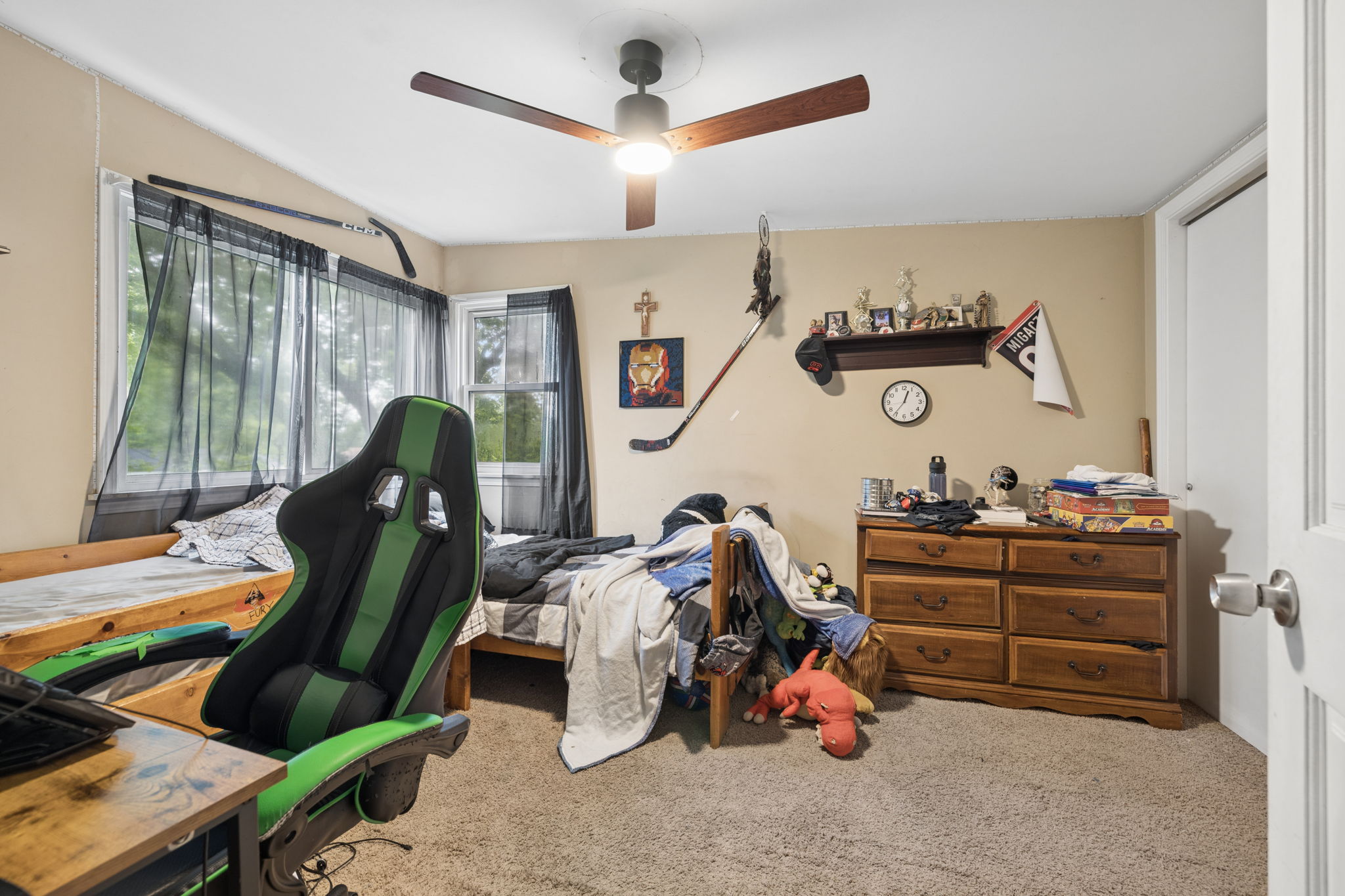  Photo 18