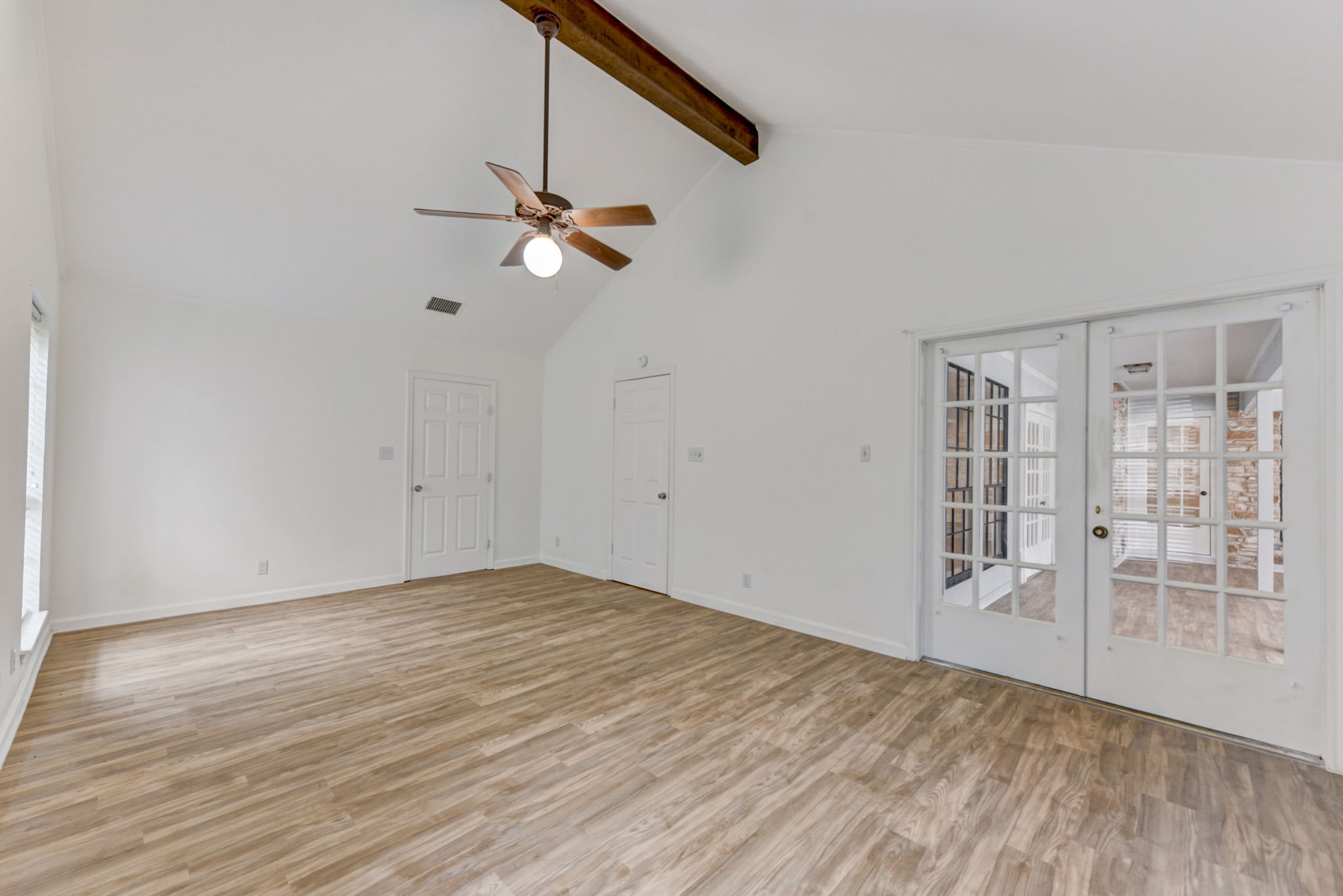 Shady Hollow Dr -019