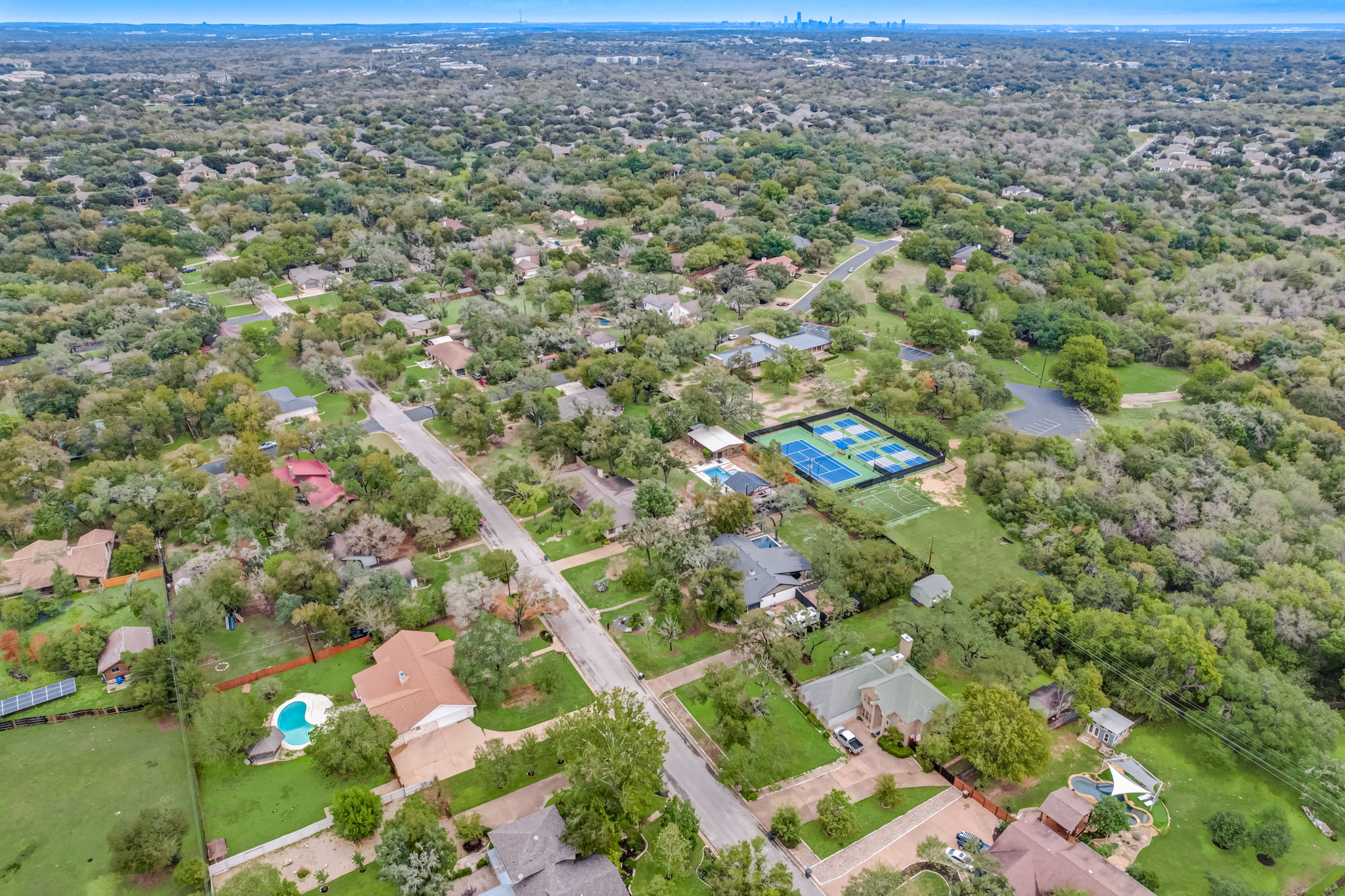 Shady Hollow Dr -050