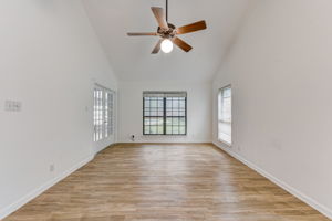 Shady Hollow Dr -016