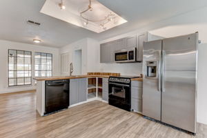 Shady Hollow Dr -012