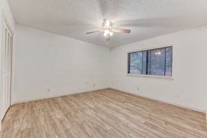 Shady Hollow Dr -033