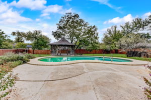 Shady Hollow Dr -043