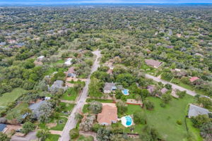 Shady Hollow Dr -056