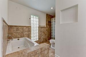 Shady Hollow Dr -021