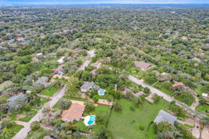 Shady Hollow Dr -055