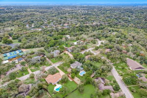 Shady Hollow Dr -054
