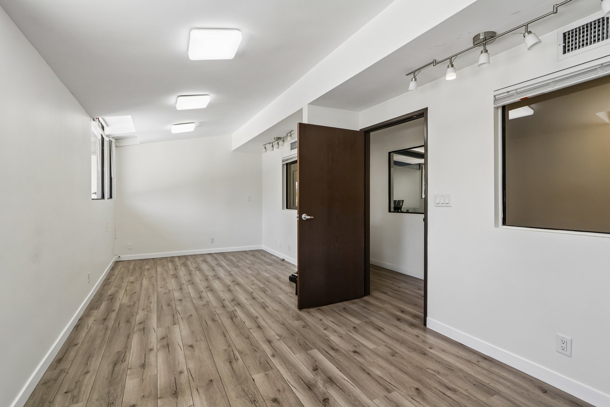 Sheldon St-S2504-013.jpg