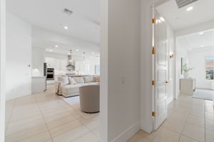  Photo 103