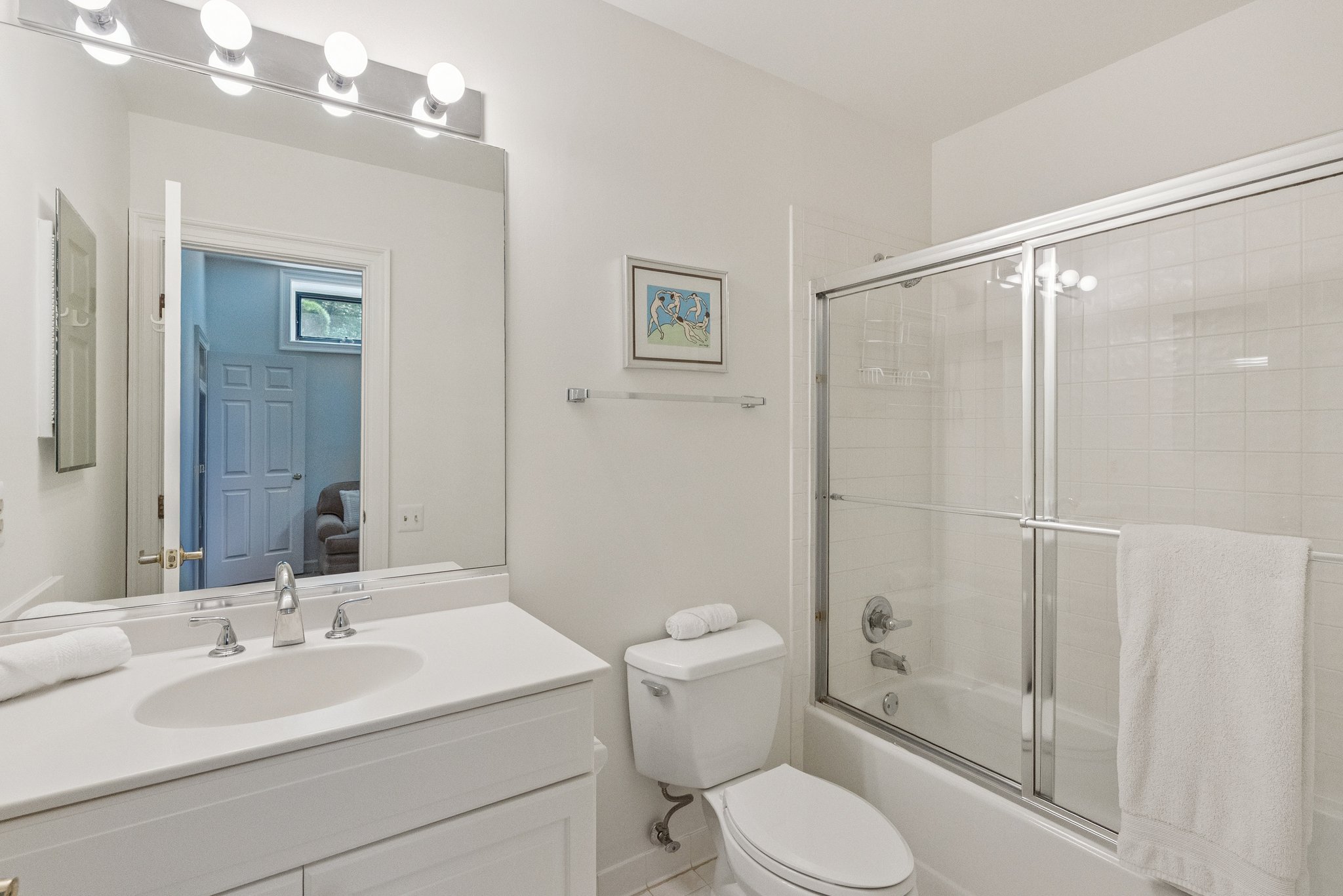 Lower Level Ensuite Bath 7
