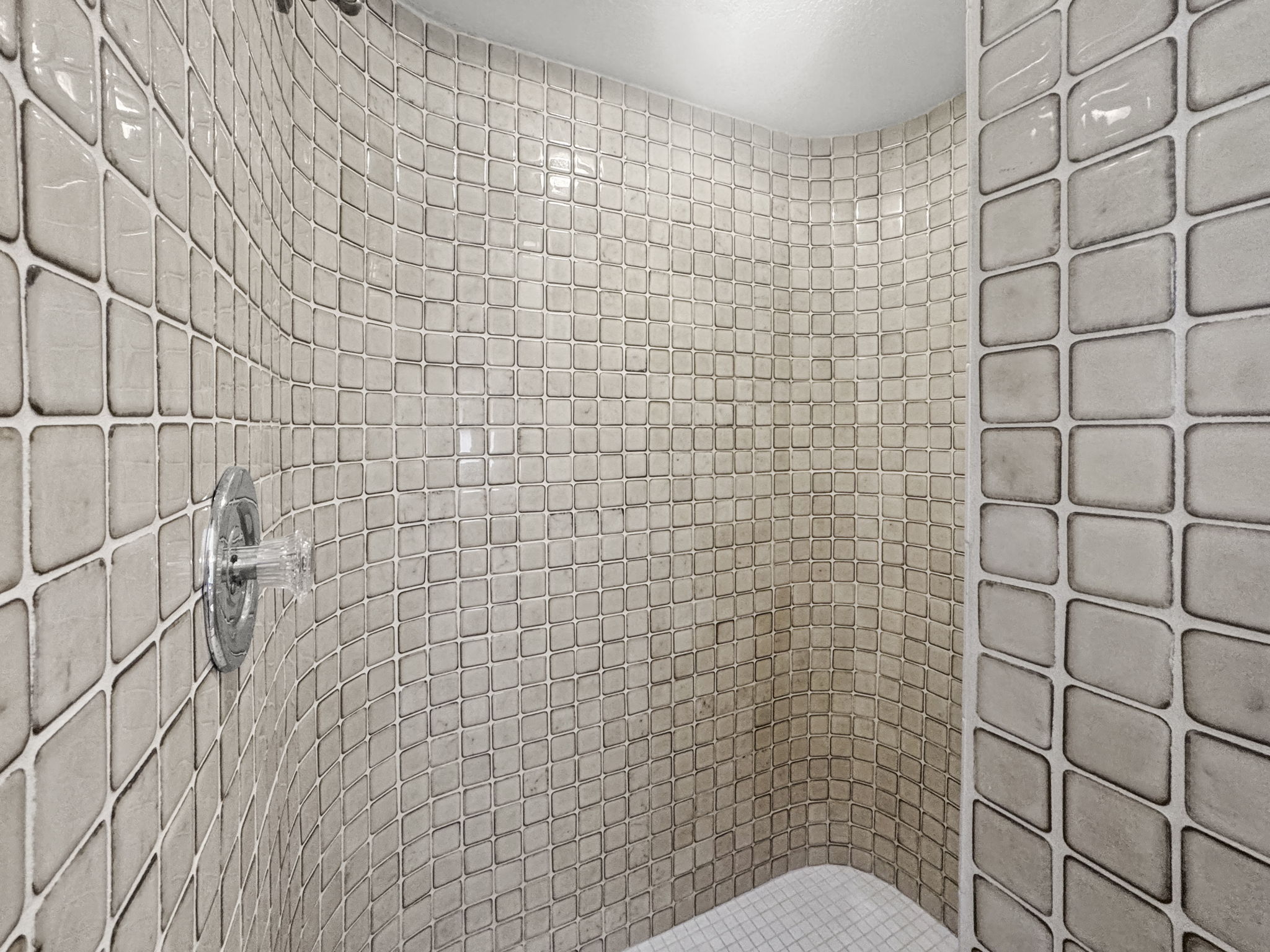 Bathroom 1 - IMG_7787